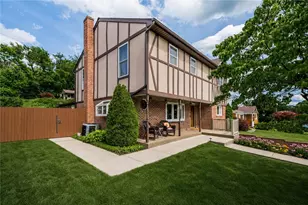 1031 Sanda Dr, Pittsburgh, PA 15227 - Photo 2