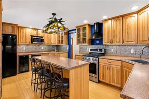 1031 Sanda Dr, Pittsburgh, PA 15227 - Photo 18