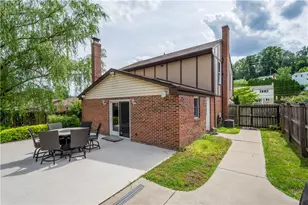 1031 Sanda Dr, Pittsburgh, PA 15227 - Photo 10