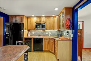 1031 Sanda Dr, Pittsburgh, PA 15227 - Photo 10