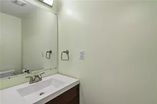 1129 Woodbourne Ave, Pittsburgh, PA 15226 - Photo 8