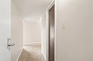 2160 Greentree Rd, Scott Township, PA 15220 - Photo 2