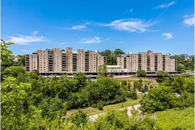 2160 Greentree Rd #807W, Scott Township, PA 15220 - Photo 1