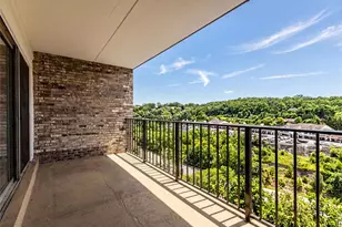 2160 Greentree Rd, Scott Township, PA 15220 - Photo 8