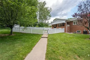 103 Chapel View Dr, Hempfield Township, PA 15601 - Photo 12