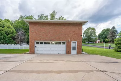 103 Chapel View Dr, Hempfield Township, PA 15601 - Photo 10