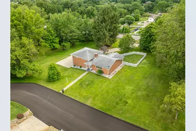 103 Chapel View Dr, Hempfield Township, PA 15601 - Photo 2