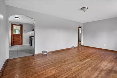 93 W Bruceton Rd, Pittsburgh, PA 15236 - Photo 8