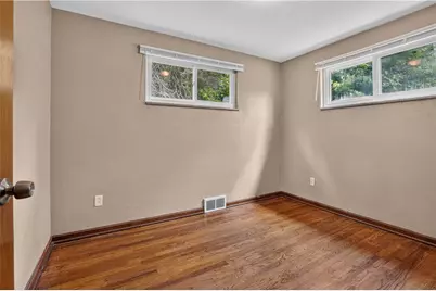 93 W Bruceton Rd, Pittsburgh, PA 15236 - Photo 28