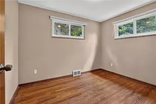 93 W Bruceton Rd, Pittsburgh, PA 15236 - Photo 28