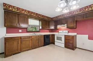 567 Leasure Ln, Fawn Township, PA 15084 - Photo 4