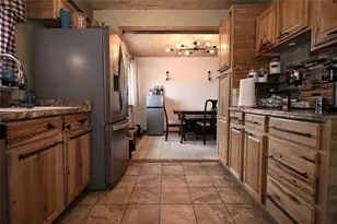 205 Highland Dr, Elizabeth Twp/Boro, PA 15037 - Photo 6