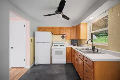 4704 Woodhill Drive, Munhall, PA 15120 - Photo 12