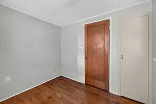 556 Thompson Ave, Clairton, PA 15025 - Photo 16