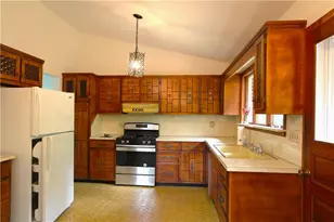 331 Roberts Ln, Neshannock Township, PA 16105 - Photo 12
