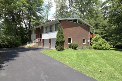331 Roberts Ln, Neshannock Township, PA 16105 - Photo 4