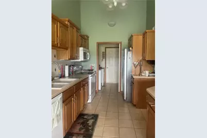 1027 Blackthorne Dr #A, Penn Twp, PA 15644 - Photo 6