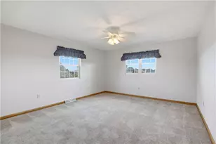 1027 Blackthorne Dr, Penn Twp, PA 15644 - Photo 30