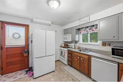 239 Golden Gate Dr, Verona, PA 15147 - Photo 12