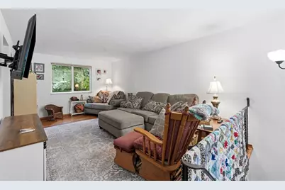 239 Golden Gate Dr, Verona, PA 15147 - Photo 2