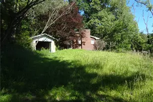 908 Youngstown Ridge Rd, Unity Township, PA 15650 - Photo 4