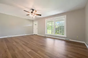 229 Wallace Cir, Union Township, PA 16101 - Photo 6