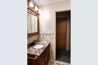 1092 Williams Dr, Washington Township, PA 15012 - Photo 16