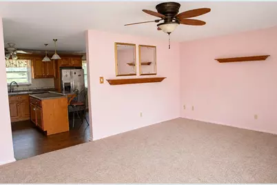 1092 Williams Dr, Washington Township, PA 15012 - Photo 4