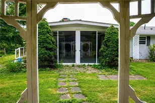 1092 Williams Dr, Washington Township, PA 15012 - Photo 24