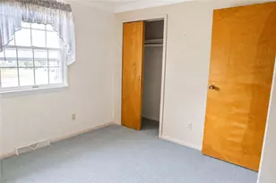 1092 Williams Dr, Washington Township, PA 15012 - Photo 10