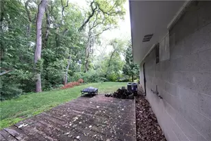 143 Edgewood Dr, Brighton Township, PA 15009 - Photo 22