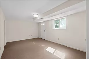 238 Santa Fe Dr, Bethel Park, PA 15102 - Photo 18