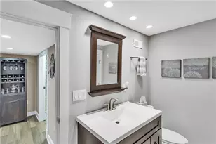 930 Crestview Dr, Ellwood City, PA 16117 - Photo 22