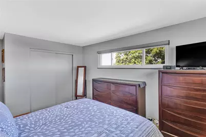 930 Crestview Dr, Ellwood City, PA 16117 - Photo 14