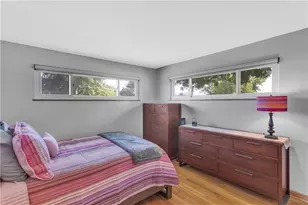 930 Crestview Dr, Ellwood City, PA 16117 - Photo 14