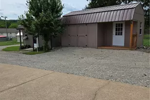 19 S Oak St, Fairchance, PA 15436 - Photo 6