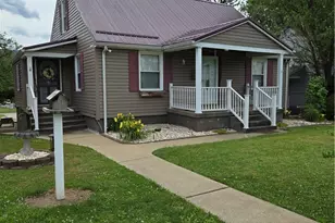 19 S Oak St, Fairchance, PA 15436 - Photo 2