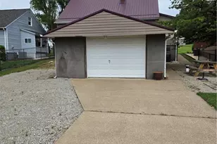 19 S Oak St, Fairchance, PA 15436 - Photo 10
