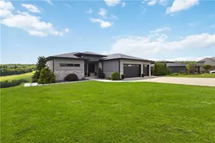 2079 Totteridge Dr, Salem Township, PA 15601 - Photo 2