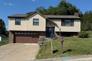 2805 Knights Ct, Lower Burrell, PA 15068 - Photo 2