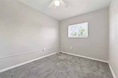 2734 Philadelphia Ave, Pittsburgh, PA 15216 - Photo 14