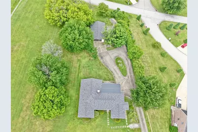 1632 Scenery Dr, Elizabeth Twp/Boro, PA 15037 - Photo 2