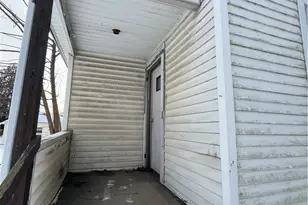 713 Monroe St, New Castle, PA 16101 - Photo 4