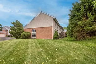 7036 Clubview Dr, South Fayette, PA 15017 - Photo 8
