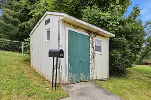 340 Queensbury St, Banksville/Westwood, PA 15205 - Photo 28