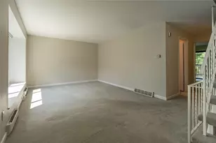 221 Woodbridge Ct, Ross Twp, PA 15237 - Photo 10