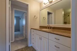 221 Woodbridge Ct, Ross Twp, PA 15237 - Photo 16