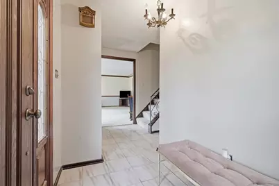 1648 Queens Dr, South Park, PA 15129 - Photo 8