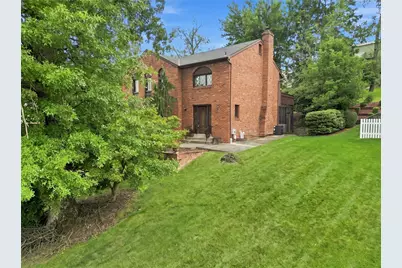 1648 Queens Dr, South Park, PA 15129 - Photo 6