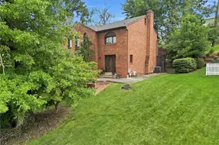 1648 Queens Dr, South Park, PA 15129 - Photo 6